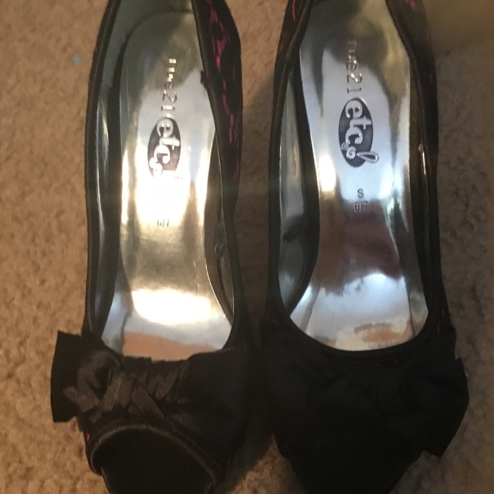 SOLD....Rue21 Heels size 7